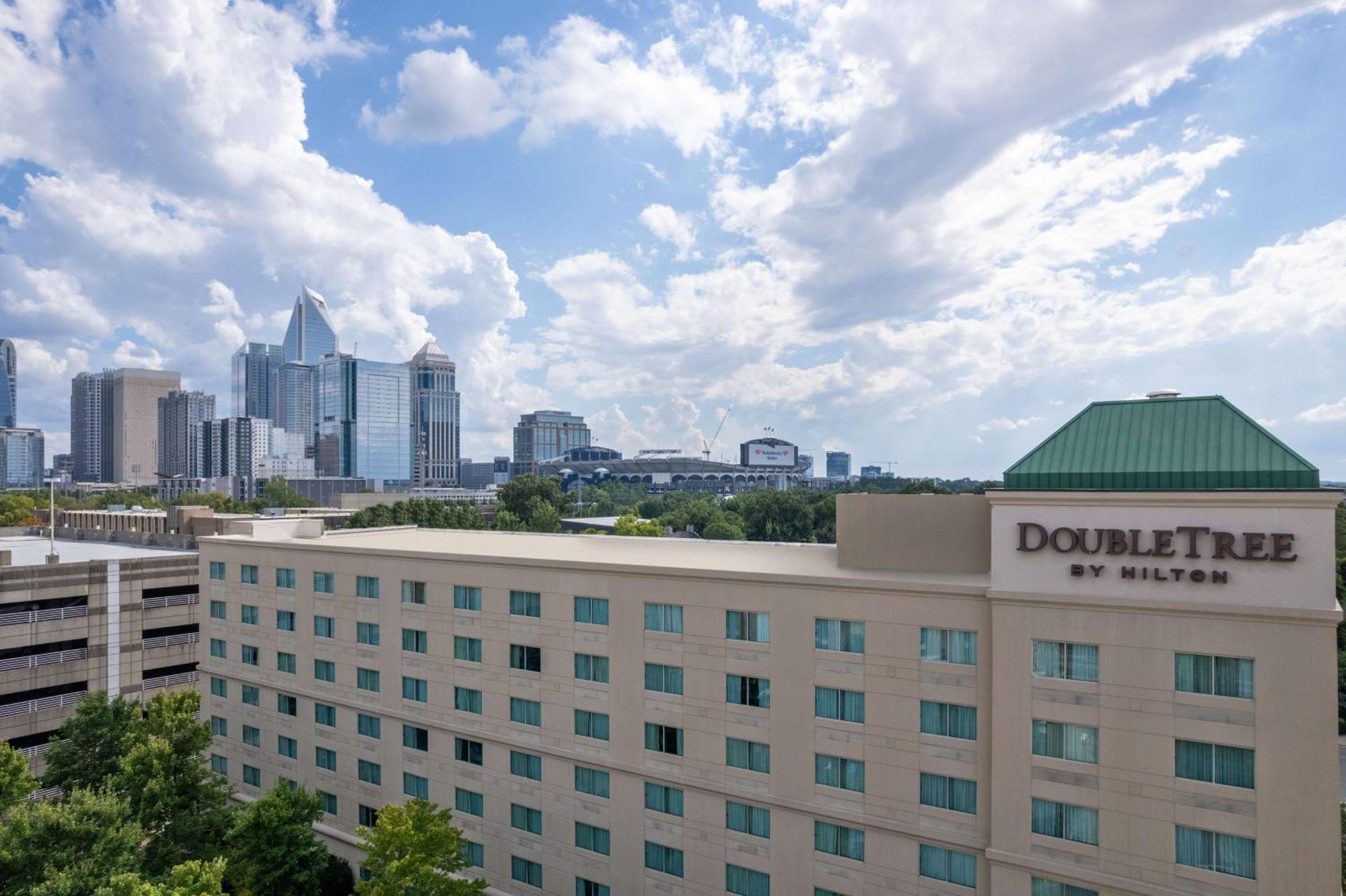 Doubletree By Hilton Charlotte Uptown Exterior foto
