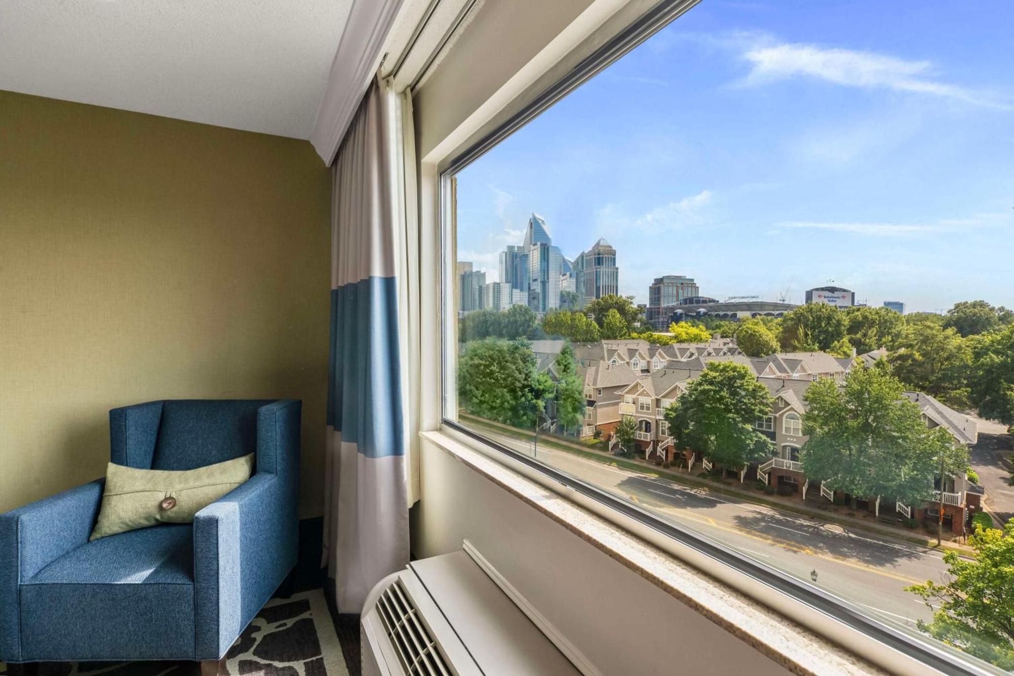 Doubletree By Hilton Charlotte Uptown Exterior foto